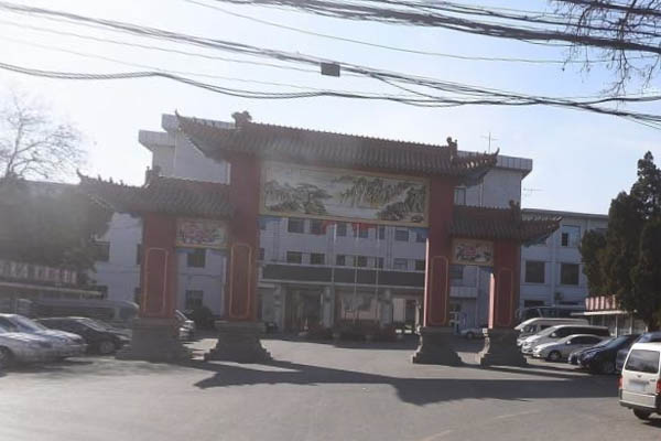 ɽ����Ӫ���ڻ�е��